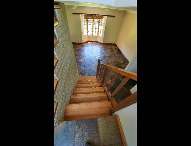 3 BEDROOM FREEHOLD SOLD IN CLIFTON HILL ESTATE